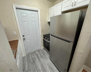 2200 E Bird Street - Photo Thumbnail 4