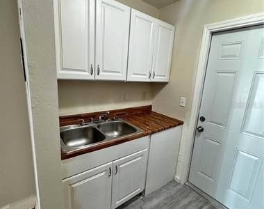2200 E Bird Street - Photo Thumbnail 1