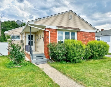 1573 Luzerne Street - Photo Thumbnail 1