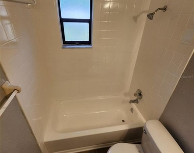 9563 Lynn Lane - Photo Thumbnail 14
