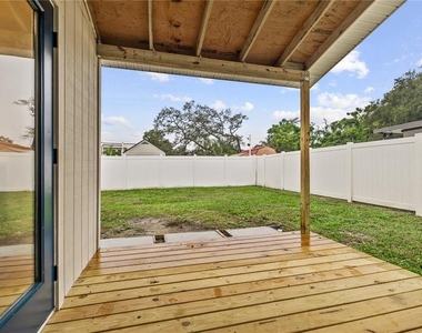 6910 N Brevard Avenue - Photo Thumbnail 18