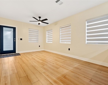 6910 N Brevard Avenue - Photo Thumbnail 4