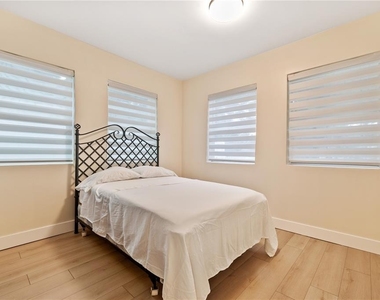 6910 N Brevard Avenue - Photo Thumbnail 16