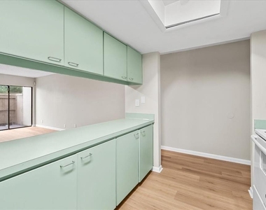 7903 Cedar Drive - Photo Thumbnail 12