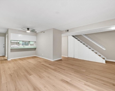 7903 Cedar Drive - Photo Thumbnail 4