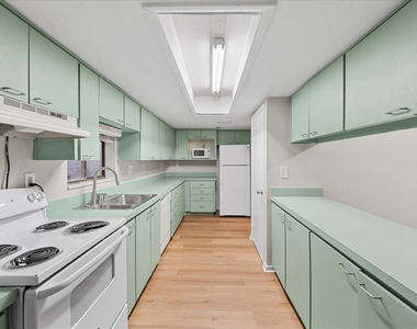 7903 Cedar Drive - Photo Thumbnail 8