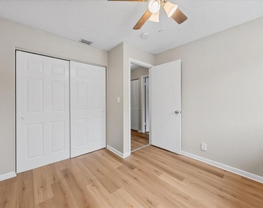 7903 Cedar Drive - Photo Thumbnail 23
