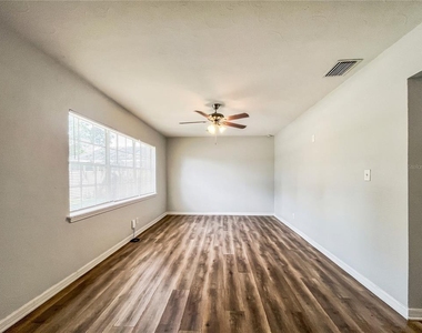 4523 Dolphin Drive - Photo Thumbnail 2