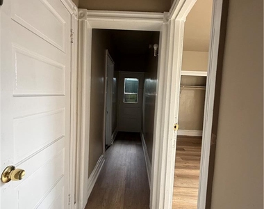 1426 W Chew Street - Photo Thumbnail 4