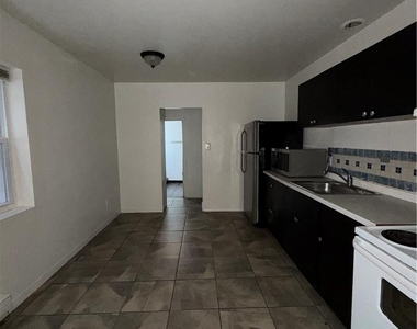 1039 Mechanic Street - Photo Thumbnail 1