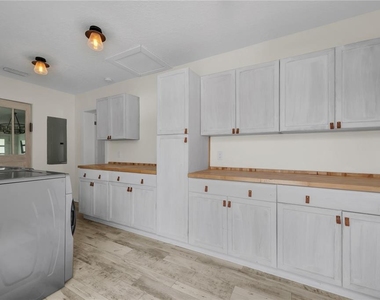 1207 W Adalee Street - Photo Thumbnail 15