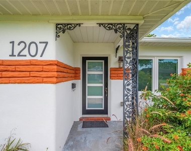1207 W Adalee Street - Photo Thumbnail 1