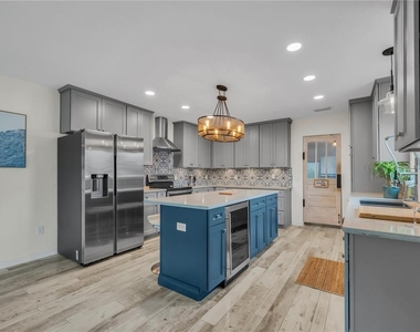1207 W Adalee Street - Photo Thumbnail 7