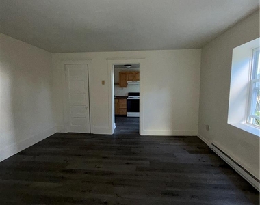 1039 Mechanic Street - Photo Thumbnail 5