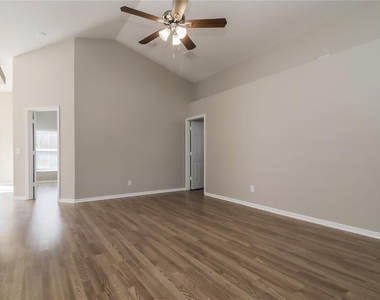 4016 Longworth Loop - Photo Thumbnail 9