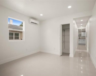 607 N Osceola Avenue - Photo Thumbnail 3