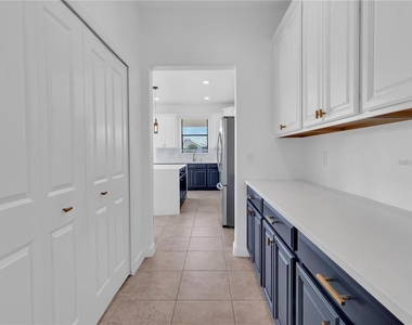5052 Ivory Stone Drive - Photo Thumbnail 5