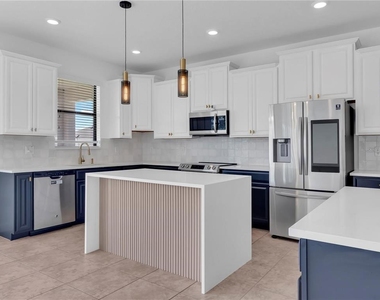 5052 Ivory Stone Drive - Photo Thumbnail 8