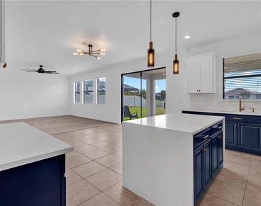 5052 Ivory Stone Drive - Photo Thumbnail 11