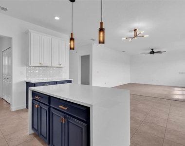 5052 Ivory Stone Drive - Photo Thumbnail 10