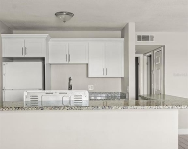 9105 W Hillsborough Avenue - Photo Thumbnail 18