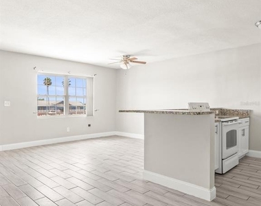 9105 W Hillsborough Avenue - Photo Thumbnail 8