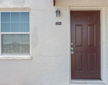 9105 W Hillsborough Avenue - Photo Thumbnail 23