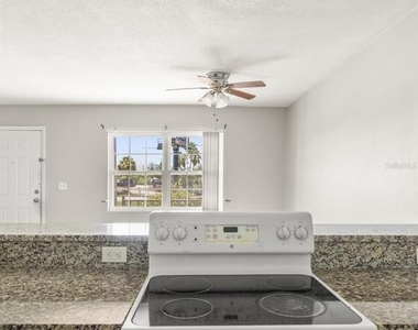 9105 W Hillsborough Avenue - Photo Thumbnail 14