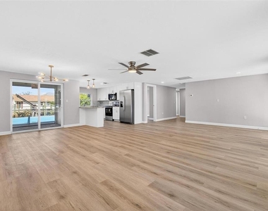 4349 Rudder Way - Photo Thumbnail 10