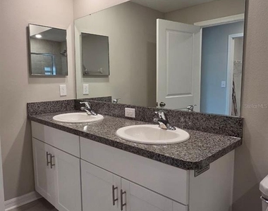 9659 Pembrooke Pines Drive - Photo Thumbnail 6