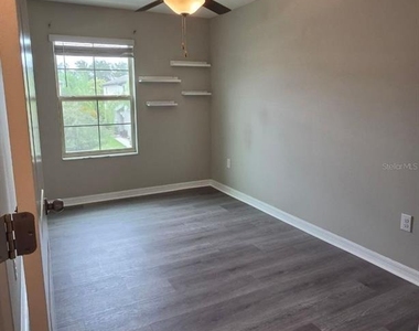 9659 Pembrooke Pines Drive - Photo Thumbnail 11