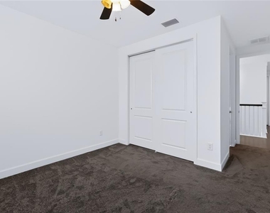 3219 Woodland Brook Way - Photo Thumbnail 17