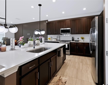 3219 Woodland Brook Way - Photo Thumbnail 5