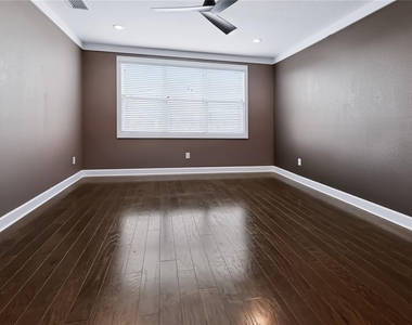 3219 Woodland Brook Way - Photo Thumbnail 27