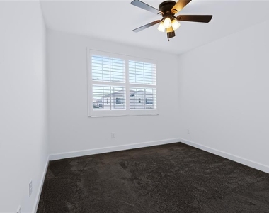 3219 Woodland Brook Way - Photo Thumbnail 16