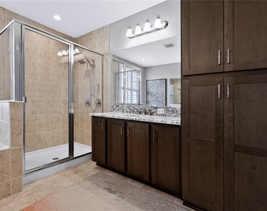 3219 Woodland Brook Way - Photo Thumbnail 31