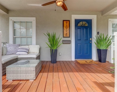 7018 N Central Avenue - Photo Thumbnail 2
