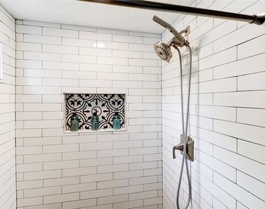 7018 N Central Avenue - Photo Thumbnail 26
