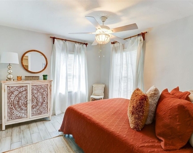 7018 N Central Avenue - Photo Thumbnail 30