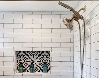 7018 N Central Avenue - Photo Thumbnail 27