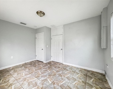 5809 Michigan Avenue - Photo Thumbnail 10