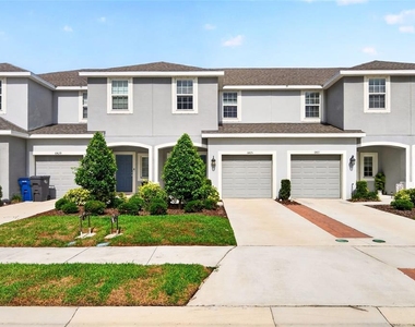 6425 Fairmont Lane - Photo Thumbnail 2