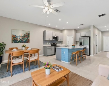 6425 Fairmont Lane - Photo Thumbnail 9