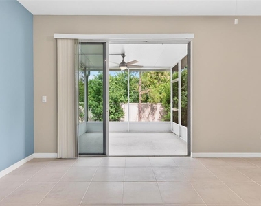 6425 Fairmont Lane - Photo Thumbnail 20