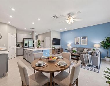 6425 Fairmont Lane - Photo Thumbnail 13