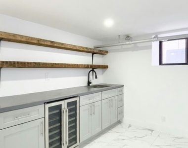 115 Carlton Avenue - Photo Thumbnail 7