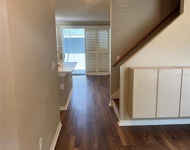 11543 Fountainhead Drive - Photo Thumbnail 4