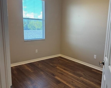 11543 Fountainhead Drive - Photo Thumbnail 17