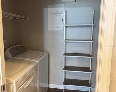 11543 Fountainhead Drive - Photo Thumbnail 14