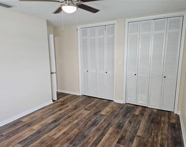 5718 45th Avenue N - Photo Thumbnail 11